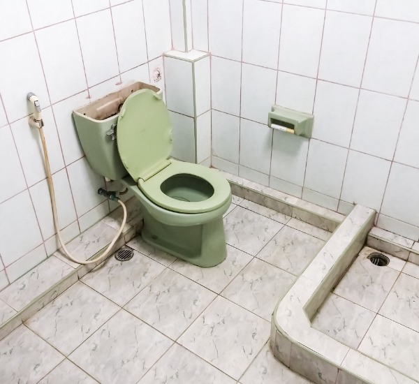 A dirty campsite bathroom.